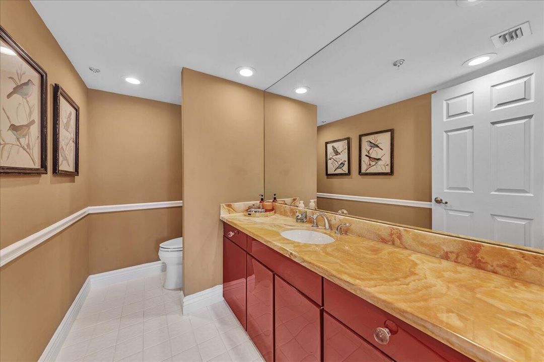 Activo con contrato: $1,500,000 (3 camas, 3 baños, 2145 Pies cuadrados)