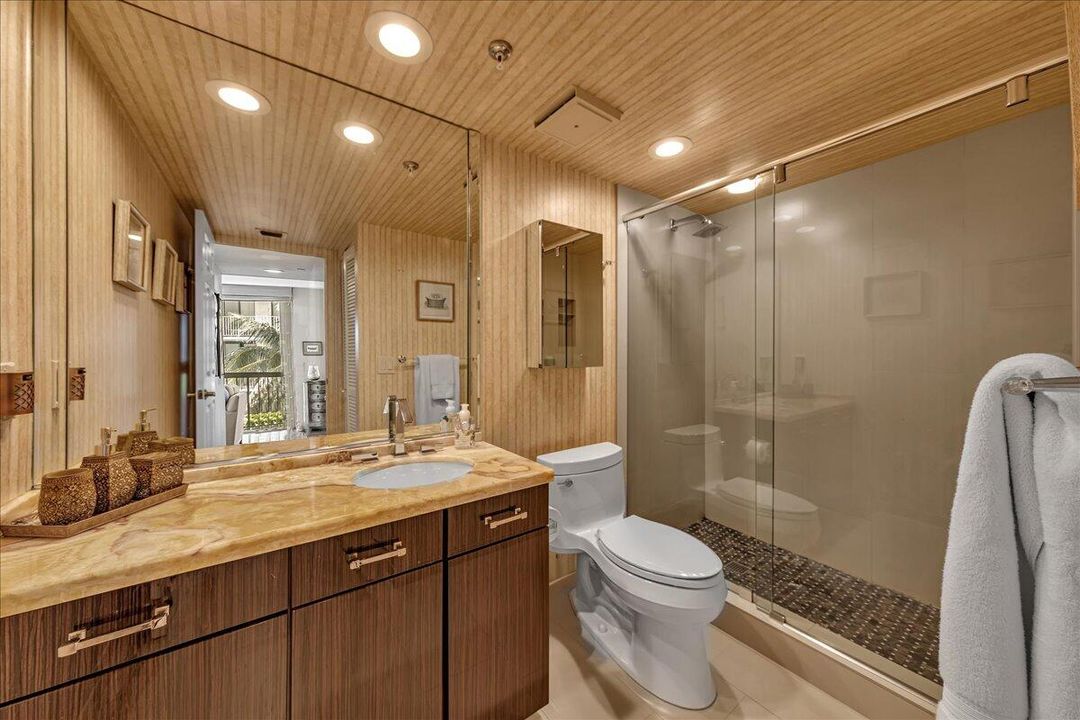 Activo con contrato: $1,500,000 (3 camas, 3 baños, 2145 Pies cuadrados)