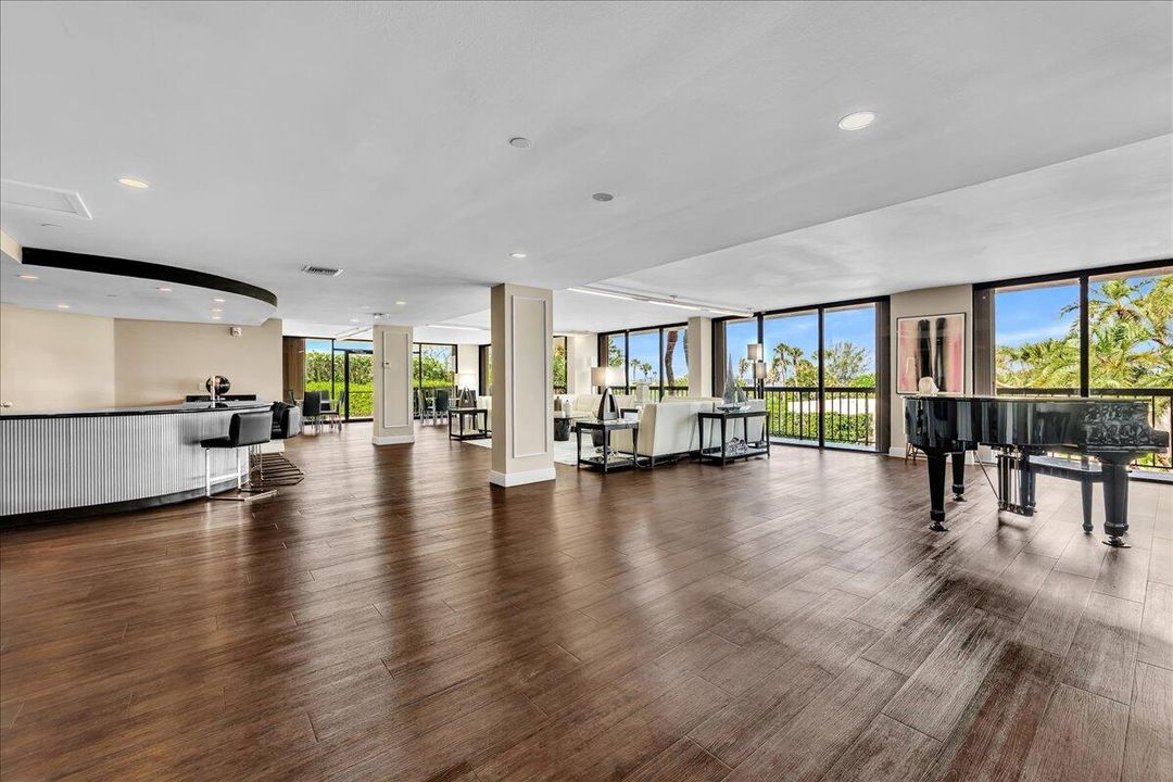 Activo con contrato: $1,500,000 (3 camas, 3 baños, 2145 Pies cuadrados)