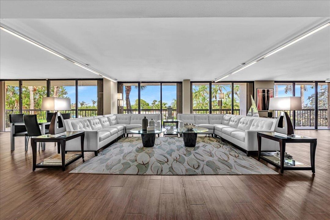 Activo con contrato: $1,500,000 (3 camas, 3 baños, 2145 Pies cuadrados)