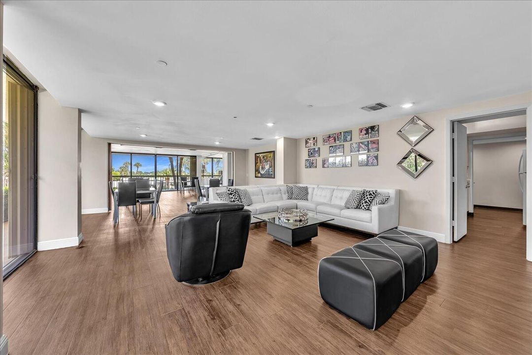 Activo con contrato: $1,500,000 (3 camas, 3 baños, 2145 Pies cuadrados)