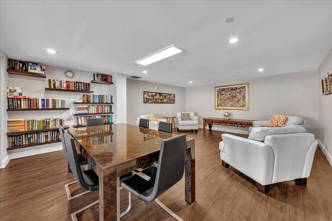 Activo con contrato: $1,500,000 (3 camas, 3 baños, 2145 Pies cuadrados)