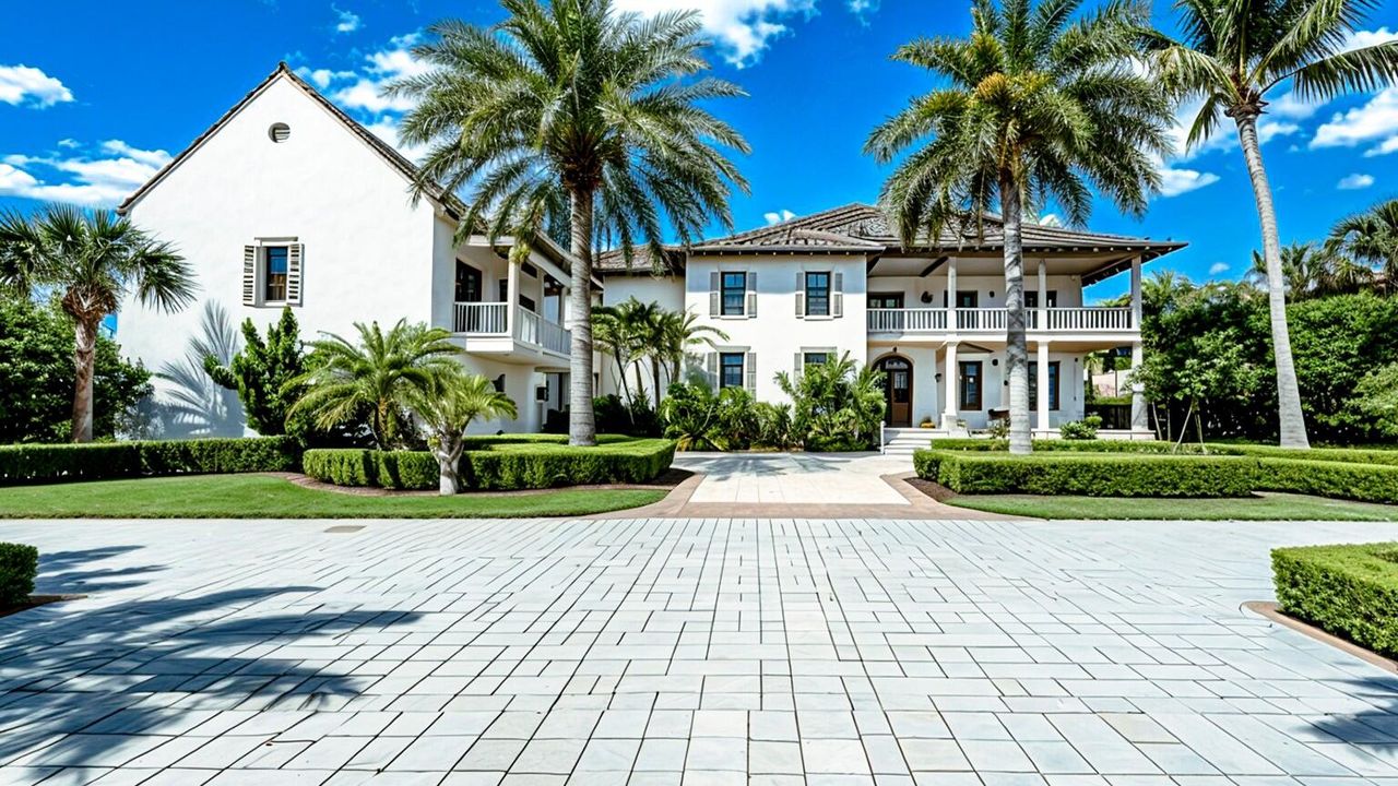 最近售出: $3,950,000 (5 贝兹, 5 浴室, 5900 平方英尺)