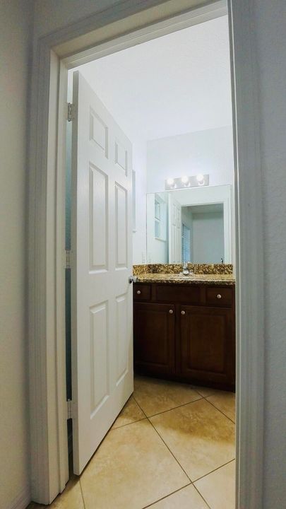 出租: $3,450 (2 贝兹, 2 浴室, 1200 平方英尺)