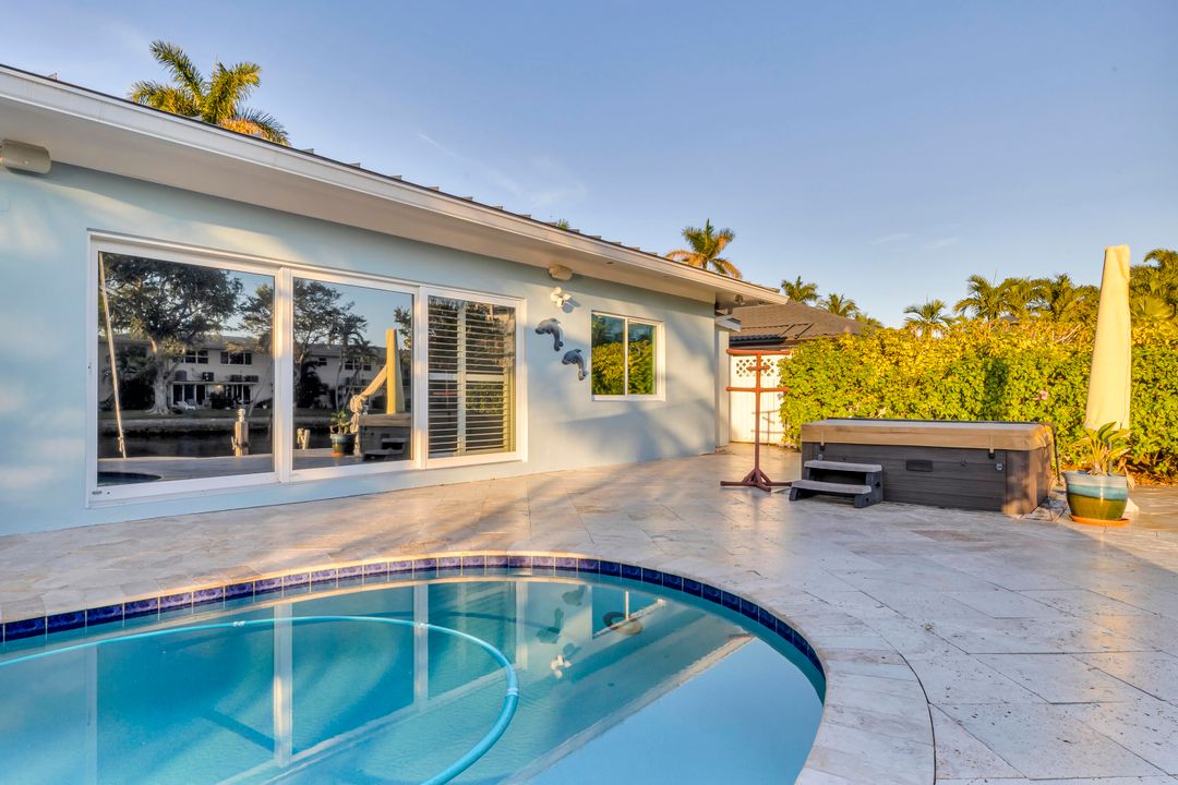 En Venta: $1,899,990 (3 camas, 3 baños, 2450 Pies cuadrados)