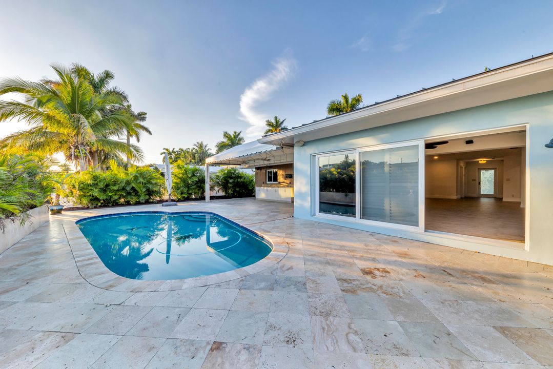 En Venta: $1,899,990 (3 camas, 3 baños, 2450 Pies cuadrados)