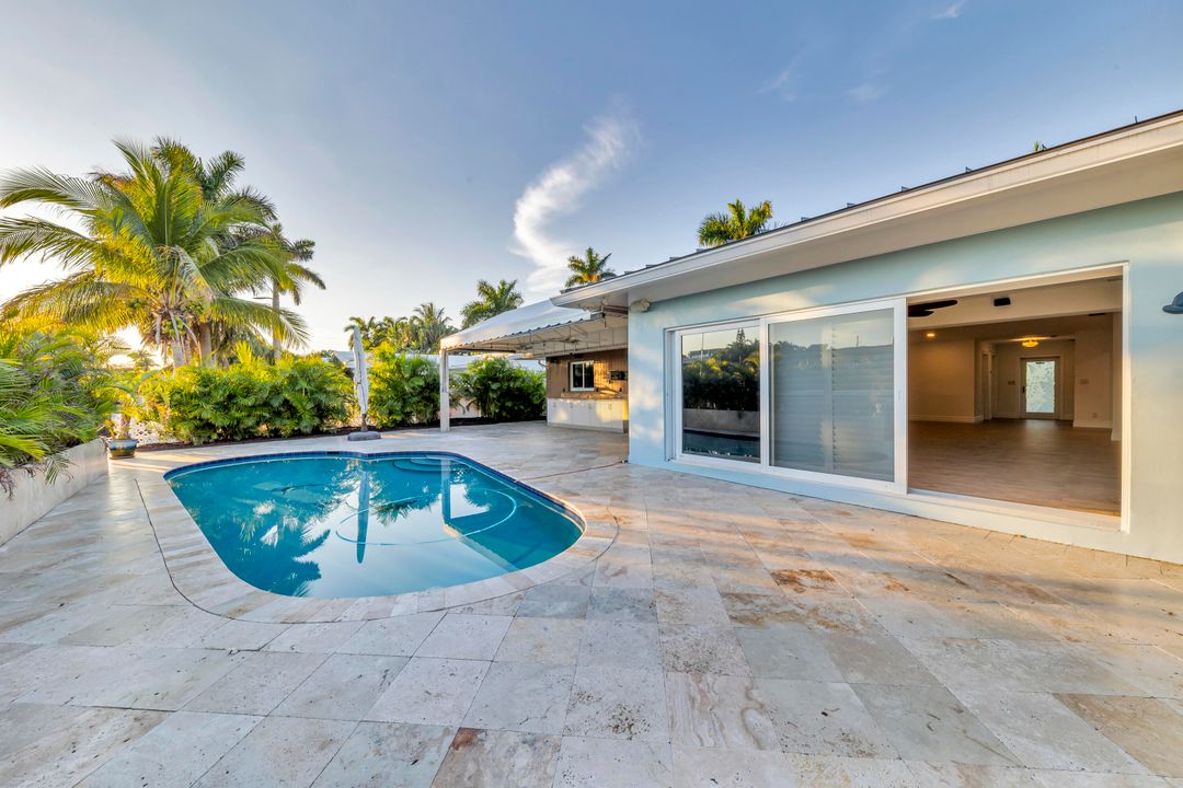 En Venta: $1,899,990 (3 camas, 3 baños, 2450 Pies cuadrados)