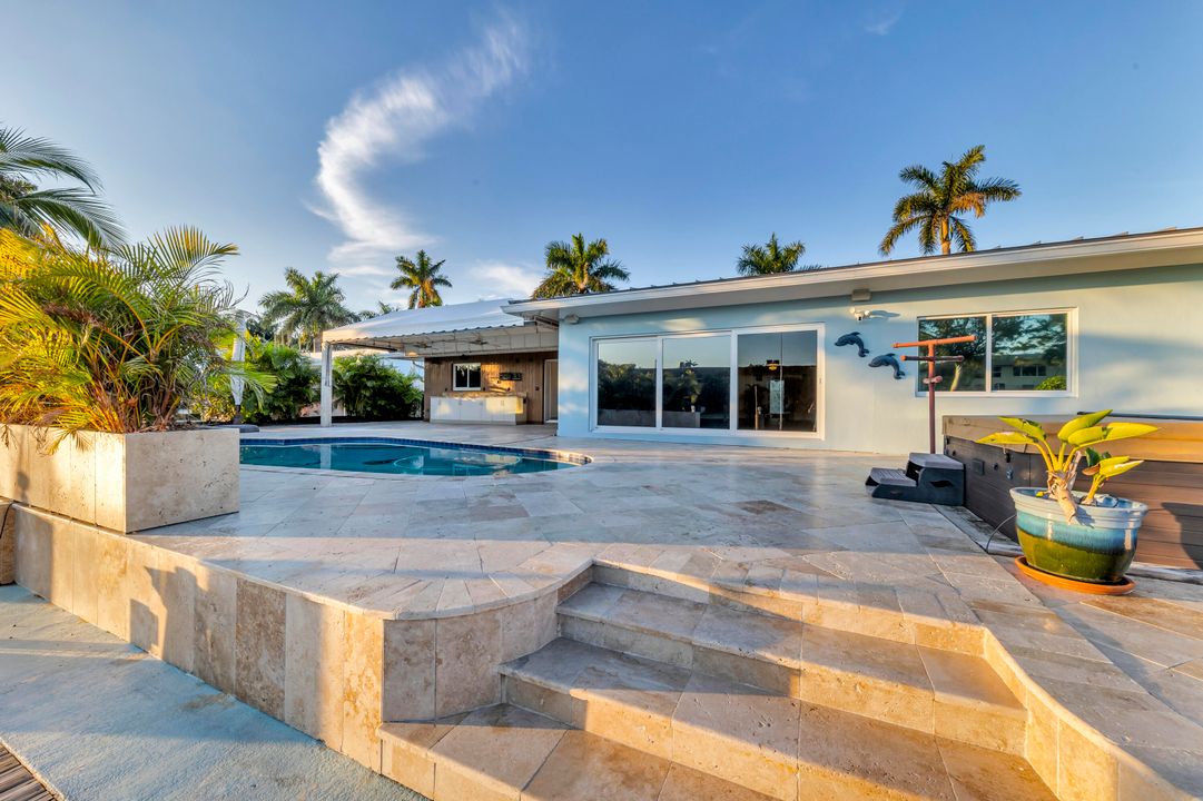 En Venta: $1,899,990 (3 camas, 3 baños, 2450 Pies cuadrados)