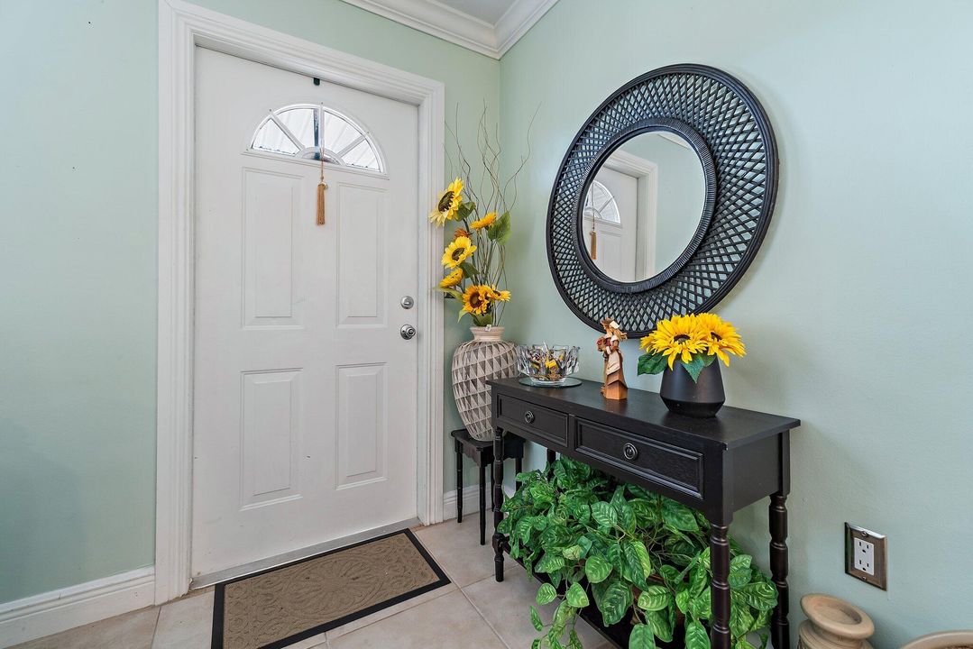 合同活跃: $498,000 (2 贝兹, 2 浴室, 1094 平方英尺)