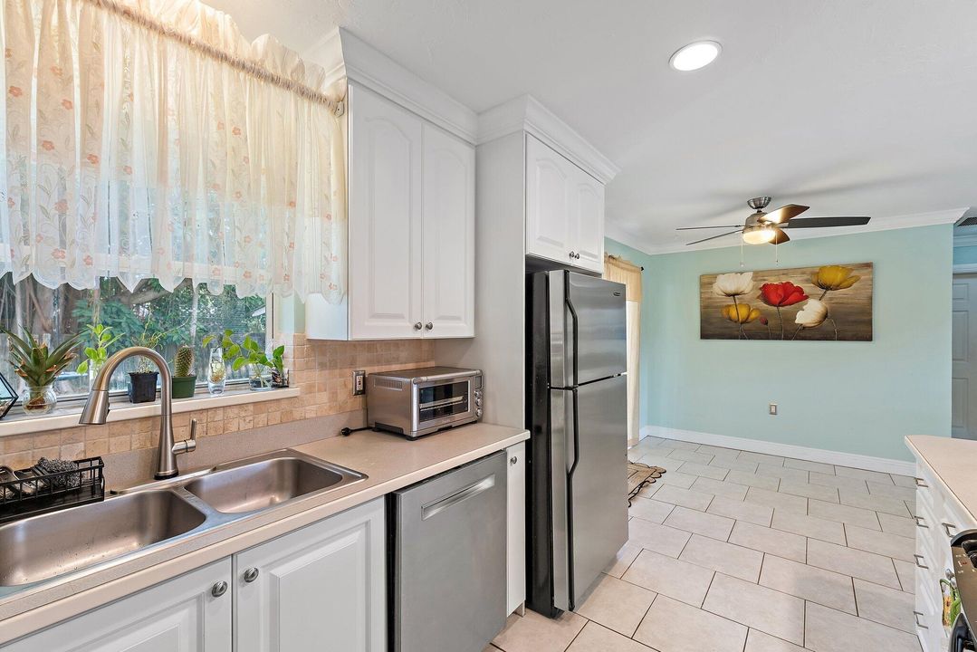 合同活跃: $498,000 (2 贝兹, 2 浴室, 1094 平方英尺)