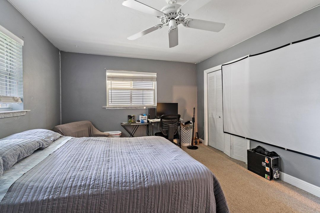 合同活跃: $498,000 (2 贝兹, 2 浴室, 1094 平方英尺)