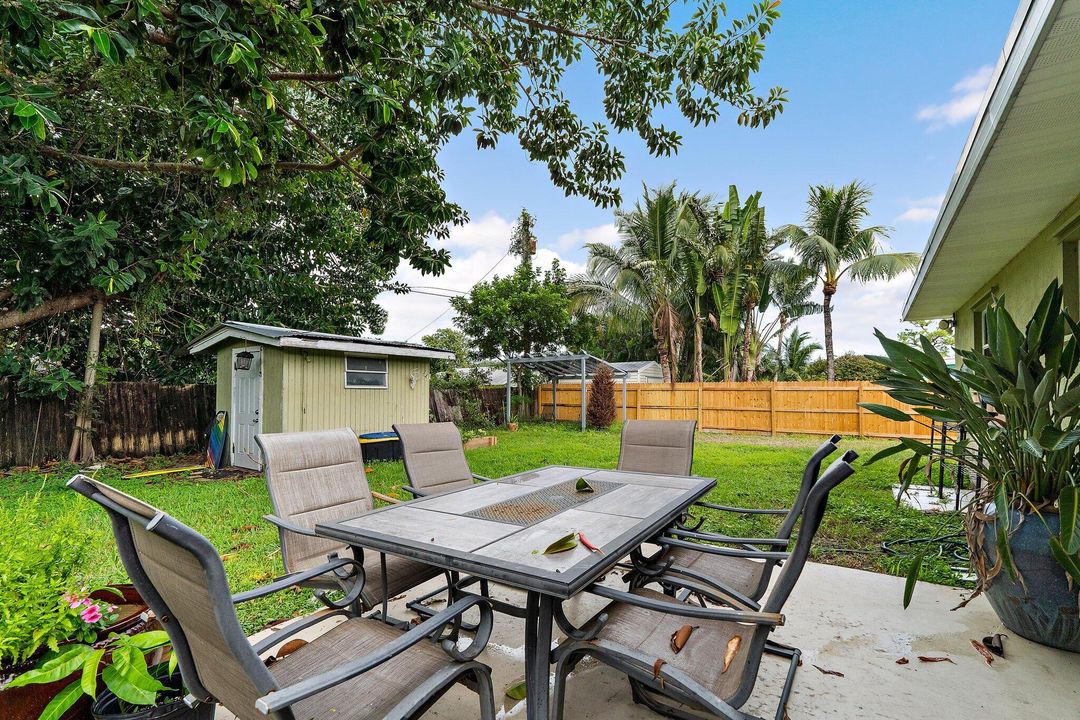 合同活跃: $498,000 (2 贝兹, 2 浴室, 1094 平方英尺)