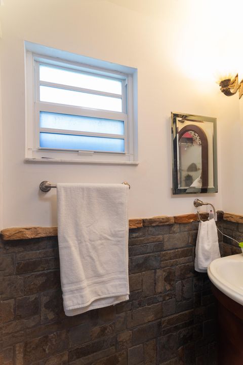 For Sale: $619,000 (3 beds, 2 baths, 1410 Square Feet)