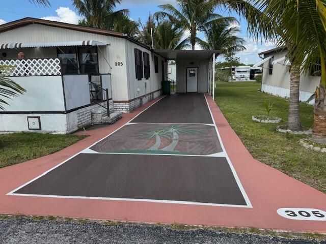 For Sale: $80,000 (2 beds, 2 baths, 1056 Square Feet)