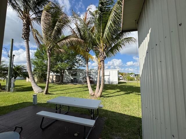 For Sale: $80,000 (2 beds, 2 baths, 1056 Square Feet)