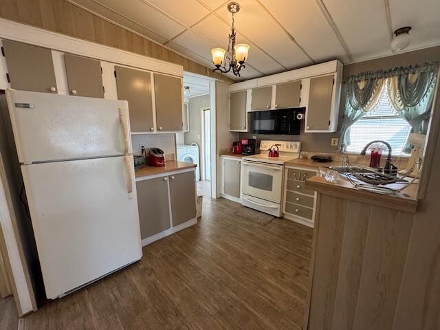 For Sale: $80,000 (2 beds, 2 baths, 1056 Square Feet)