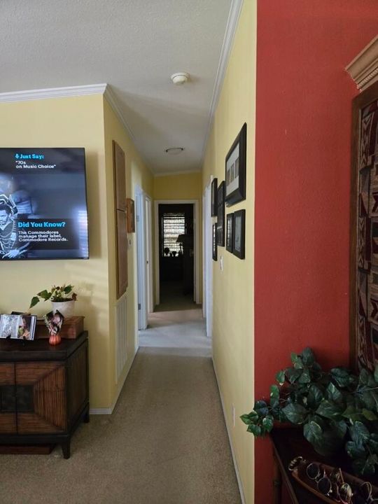 For Sale: $170,000 (3 beds, 2 baths, 1300 Square Feet)