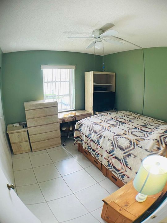 For Sale: $120,000 (2 beds, 2 baths, 852 Square Feet)