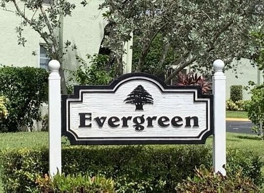 For Sale: $120,000 (2 beds, 2 baths, 852 Square Feet)