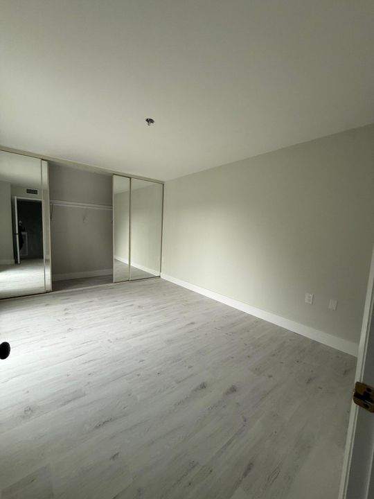 Activo con contrato: $2,500 (2 camas, 2 baños, 1325 Pies cuadrados)