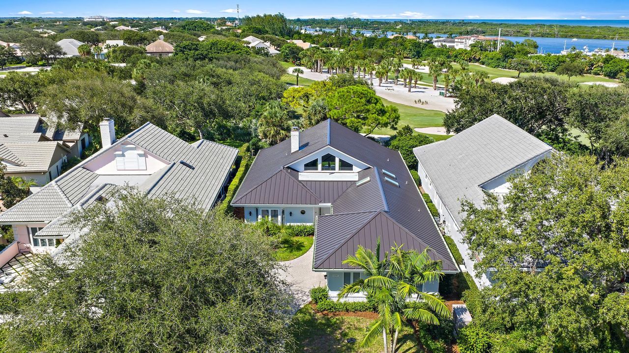 For Sale: $2,595,000 (4 beds, 3 baths, 3102 Square Feet)