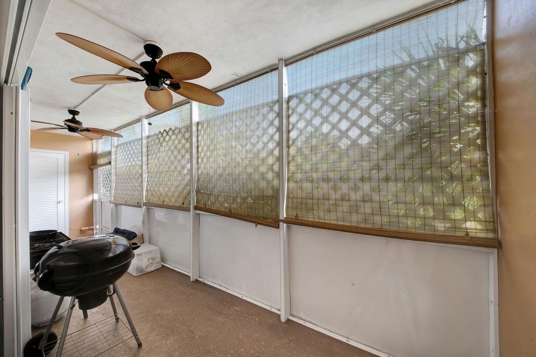 待售: $98,000 (2 贝兹, 1 浴室, 894 平方英尺)