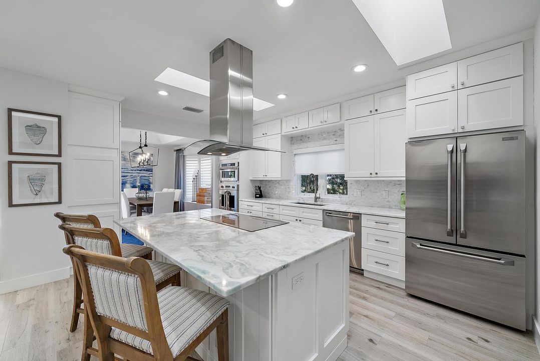 For Sale: $2,595,000 (4 beds, 3 baths, 3102 Square Feet)