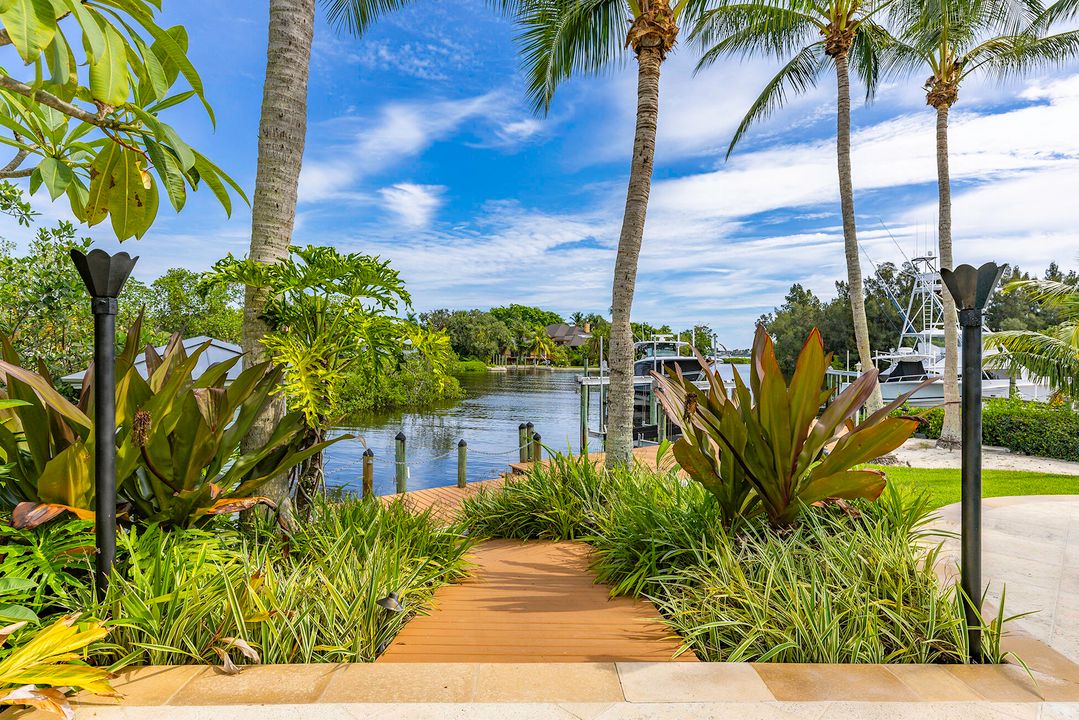 For Sale: $5,100,000 (6 beds, 5 baths, 4314 Square Feet)