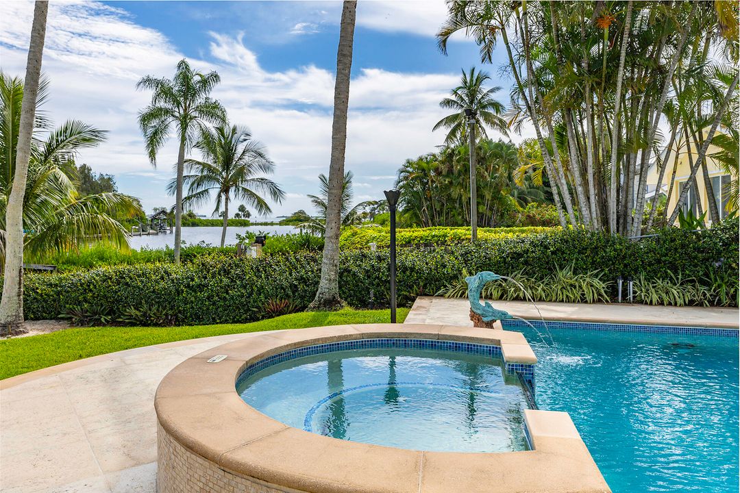 For Sale: $5,100,000 (6 beds, 5 baths, 4314 Square Feet)