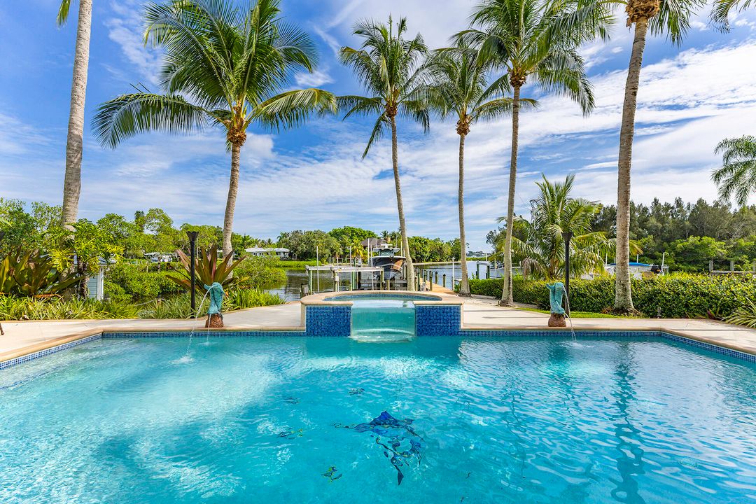 For Sale: $5,100,000 (6 beds, 5 baths, 4314 Square Feet)