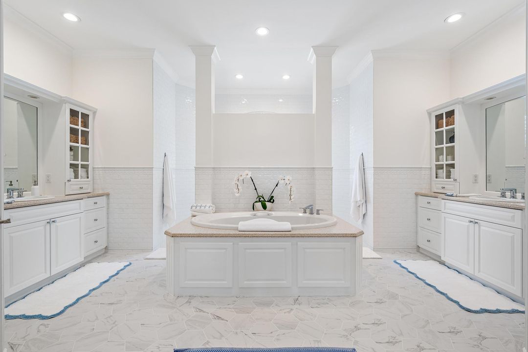 Activo con contrato: $6,150,000 (5 camas, 3 baños, 3630 Pies cuadrados)