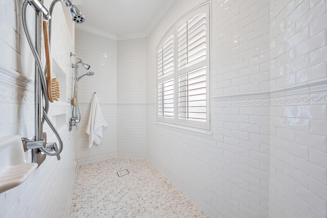 Activo con contrato: $6,150,000 (5 camas, 3 baños, 3630 Pies cuadrados)