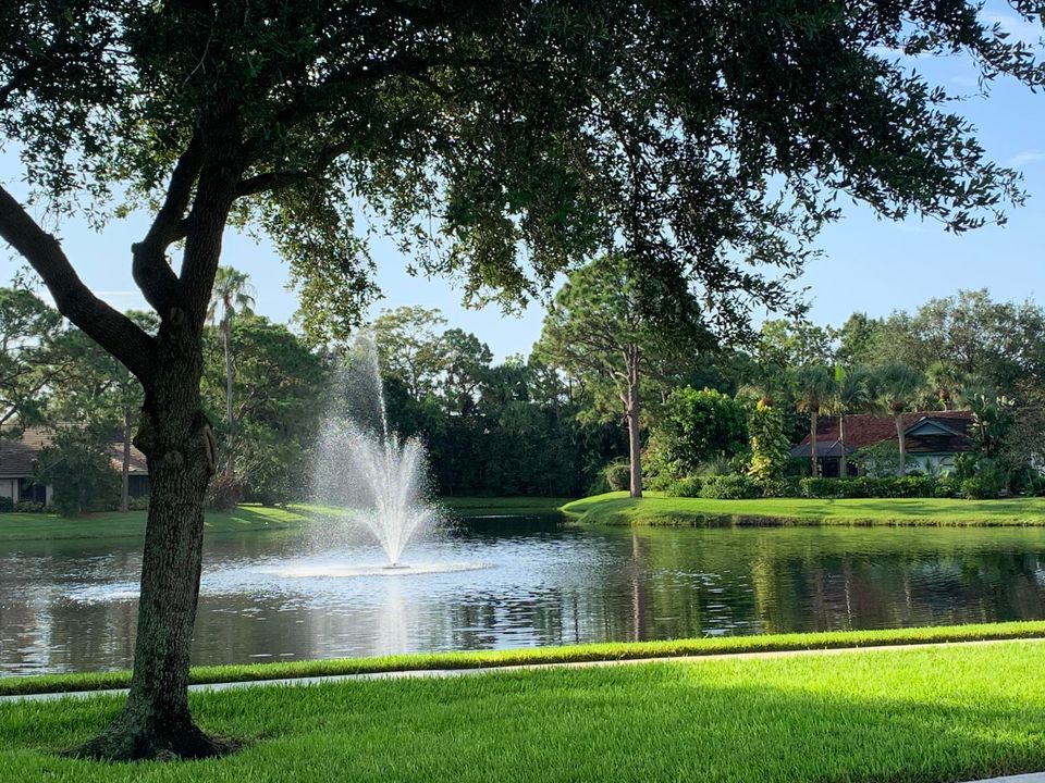 合同活跃: $775,000 (3 贝兹, 2 浴室, 1950 平方英尺)