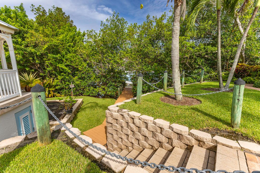 For Sale: $5,100,000 (6 beds, 5 baths, 4314 Square Feet)