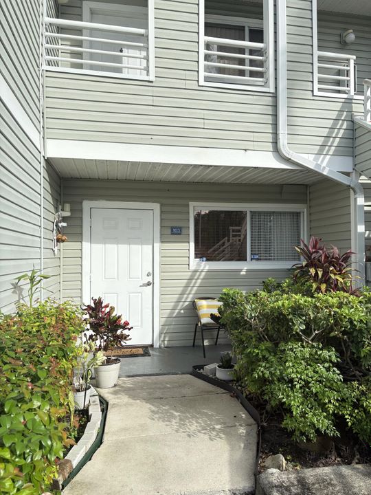 Recently Rented: $1,950 (2 beds, 2 baths, 1020 Square Feet)