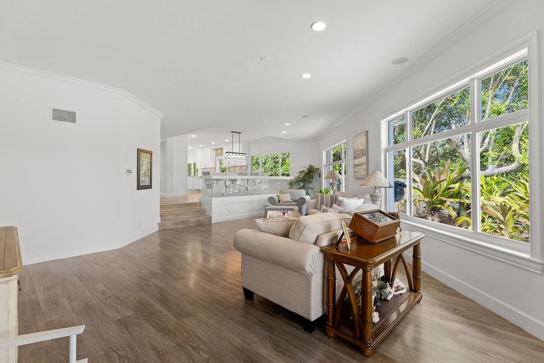 For Sale: $5,100,000 (6 beds, 5 baths, 4314 Square Feet)