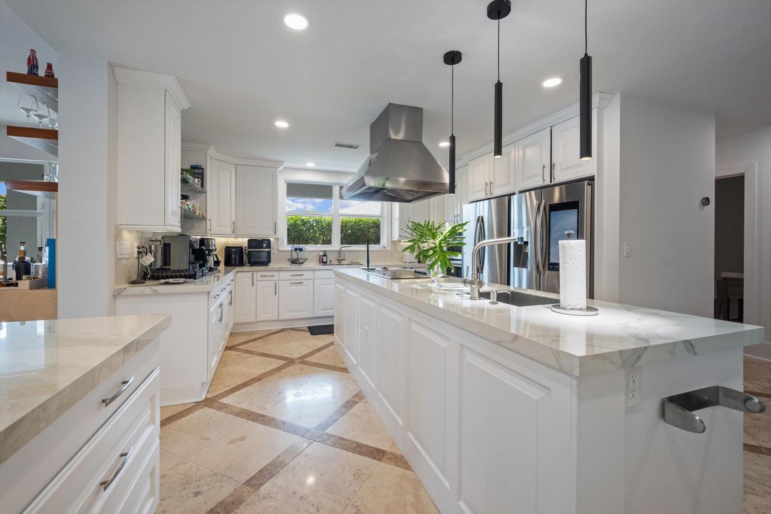 For Sale: $12,000,000 (5 beds, 5 baths, 7616 Square Feet)