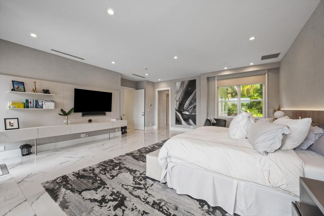 For Sale: $12,000,000 (5 beds, 5 baths, 7616 Square Feet)