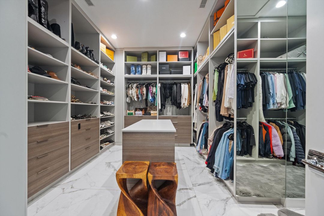 For Sale: $12,000,000 (5 beds, 5 baths, 7616 Square Feet)