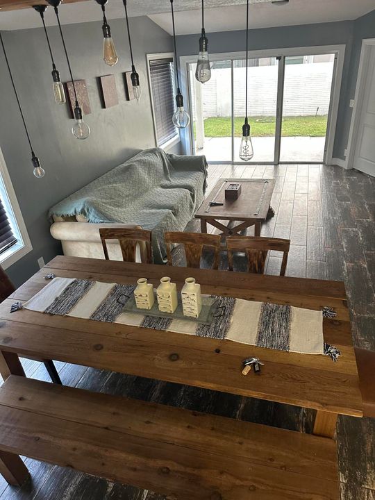 Activo con contrato: $5,500 (3 camas, 2 baños, 1510 Pies cuadrados)