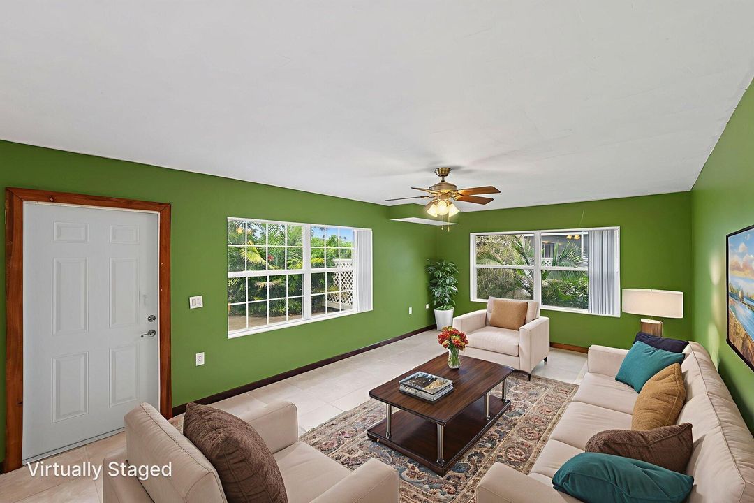 На продажу: $230,000 (2 спален, 2 ванн, 1374 Квадратных фут)