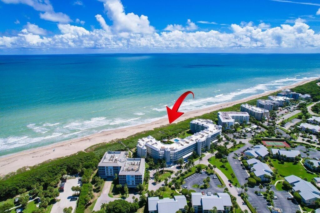 For Sale: $850,000 (2 beds, 2 baths, 1334 Square Feet)