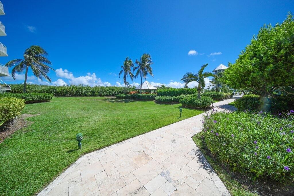 For Sale: $850,000 (2 beds, 2 baths, 1334 Square Feet)