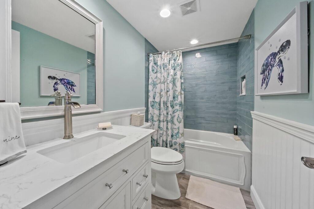 For Sale: $850,000 (2 beds, 2 baths, 1334 Square Feet)