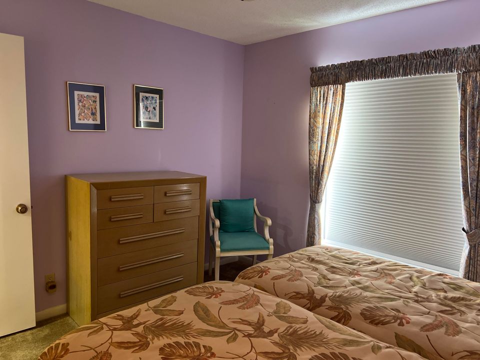 Activo con contrato: $3,300 (3 camas, 2 baños, 1469 Pies cuadrados)