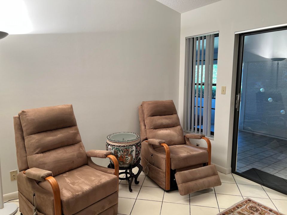 Activo con contrato: $3,300 (3 camas, 2 baños, 1469 Pies cuadrados)