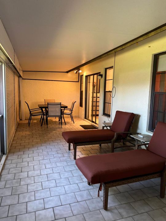 Activo con contrato: $3,300 (3 camas, 2 baños, 1469 Pies cuadrados)