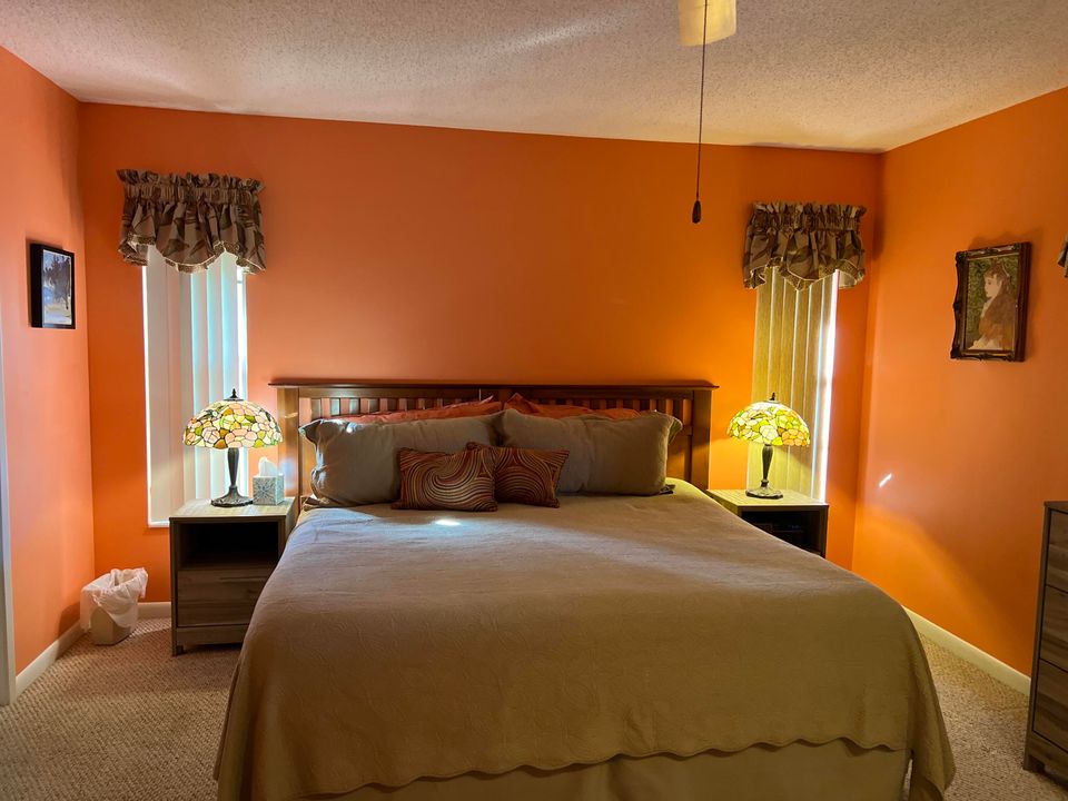 Activo con contrato: $3,300 (3 camas, 2 baños, 1469 Pies cuadrados)