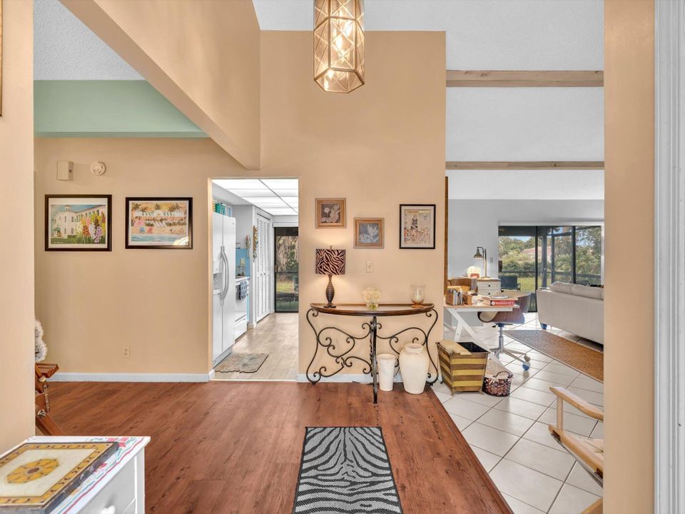 For Sale: $699,000 (2 beds, 2 baths, 1569 Square Feet)