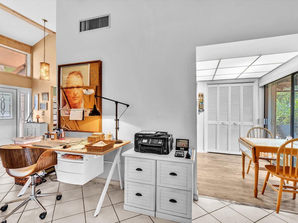 For Sale: $699,000 (2 beds, 2 baths, 1569 Square Feet)